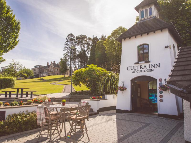 Cultra Inn